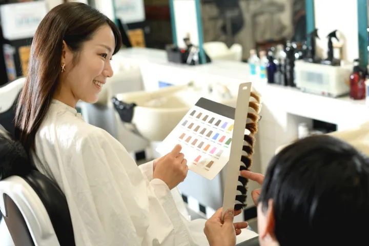 【美髮懶人包】染燙可以同一天進行嗎？生理期能不能染髮？